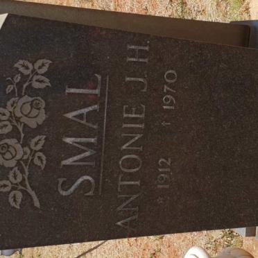 SMAL Antonie J.H. 1912-1970