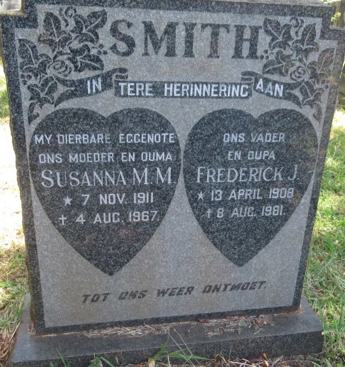SMITH Frederick J. 1908-1981 &amp; Susanna M.M. 1911-1967