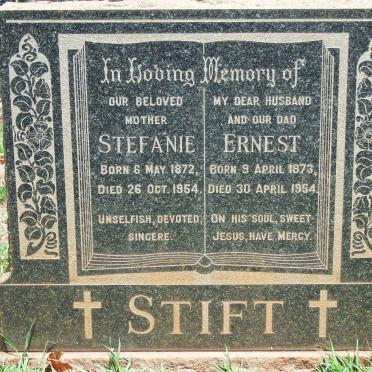 STIFT Ernest 1873-1954 &amp; Stefanie 1872-1954