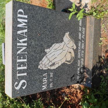 STEENKAMP Mara -1982