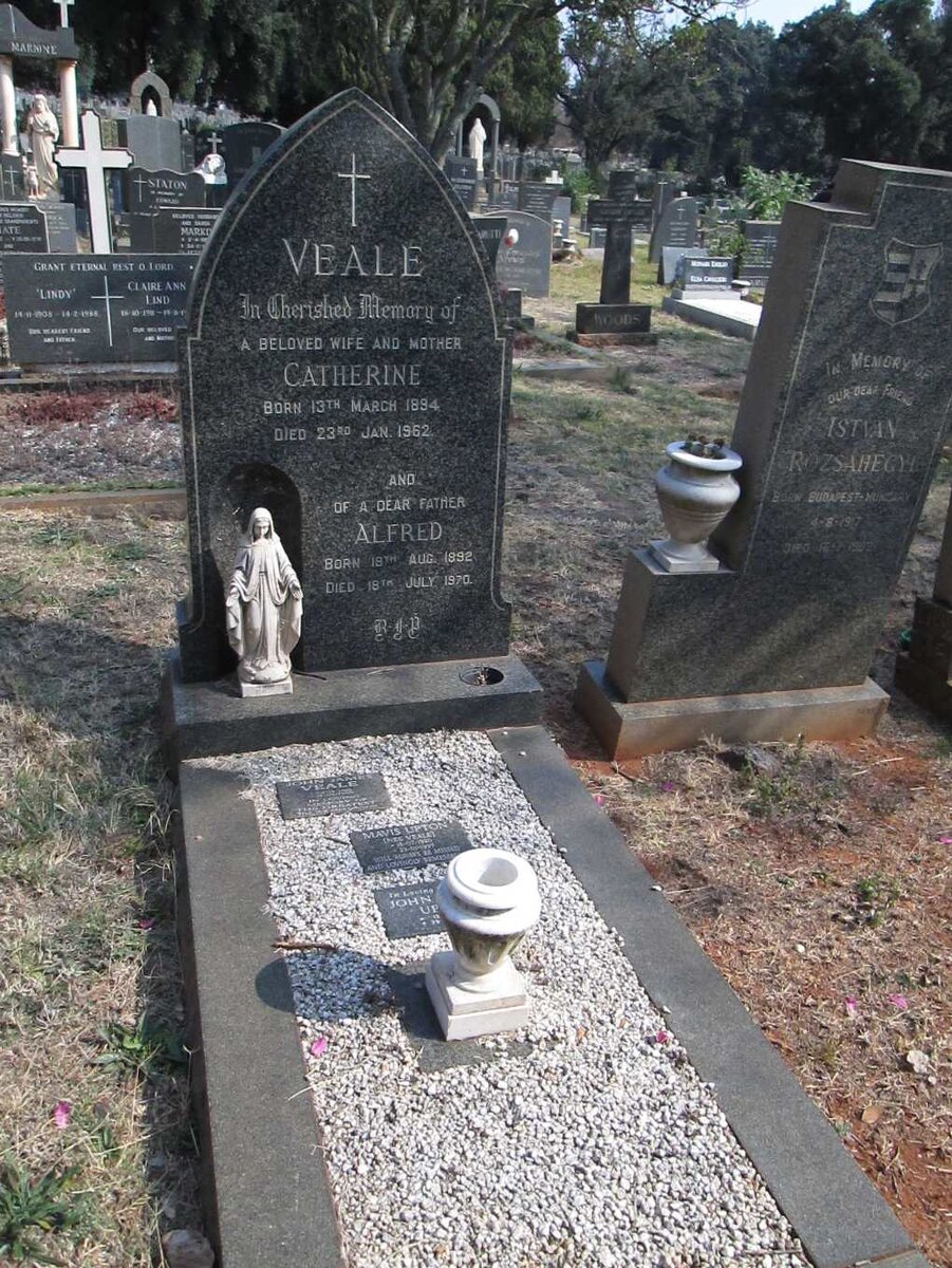 VEALE Alfred 1892-1970 &amp; Catherine 1894-1962