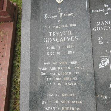 VIEIRA Manuel Goncalves 1918-2009 :: VIEIRA Mary 1922-1994 :: VIEIRA Joe 1950-2002