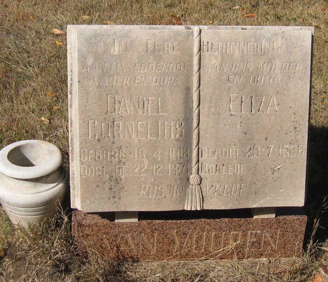 VUUREN Daniel Cornelius, van 1918-1971 &amp; Eliza 1926-