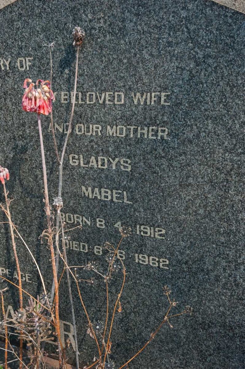 WHITTAKER Gladys Mabel 1912-1962