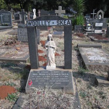 WOOLLEY Iris 1904-1964 :: SKEA Seamus 1918-1991