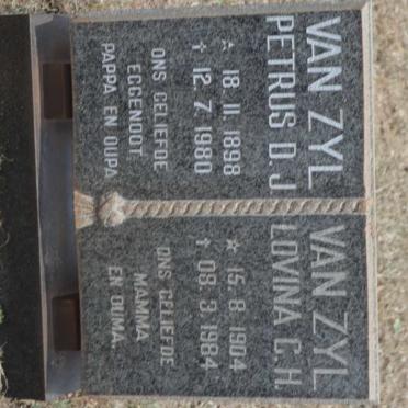 ZYL Petrus D.J., van 1898-1980 &amp; Lovina C.H. 1904-1984