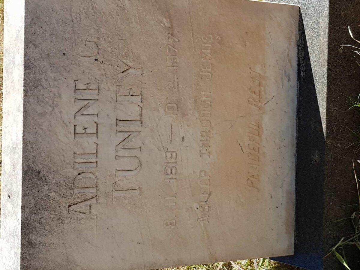TUNLEY Adilene G. 1919-1977