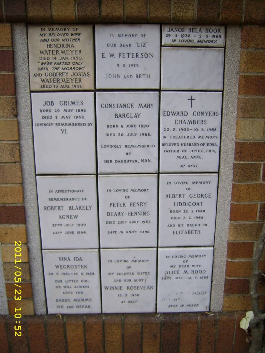 009 Memorial wall