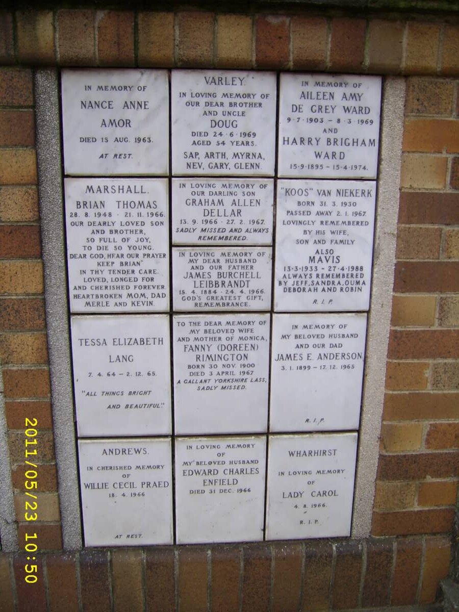 003 Memorial wall