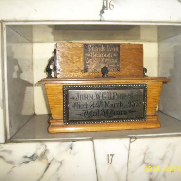 BRADLEY Frank Ivor -1941 :: PHIPPS John W.C.B. -1935