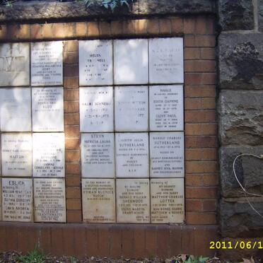 070 Memorial wall