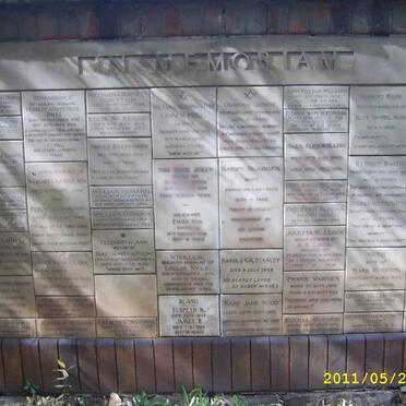 048 Memorial wall