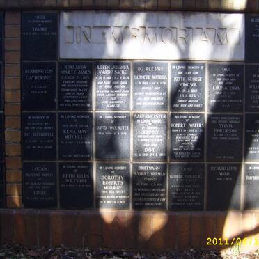 072 Memorial wall