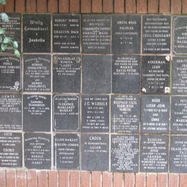 154 Memorial wall 