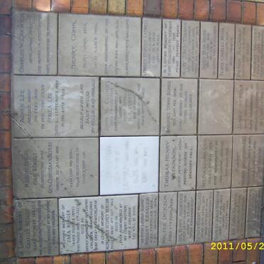047 Memorial wall