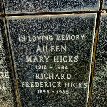 HICKS Richard Frederick 1899-1985 & Aileen Mary 1912-1982
