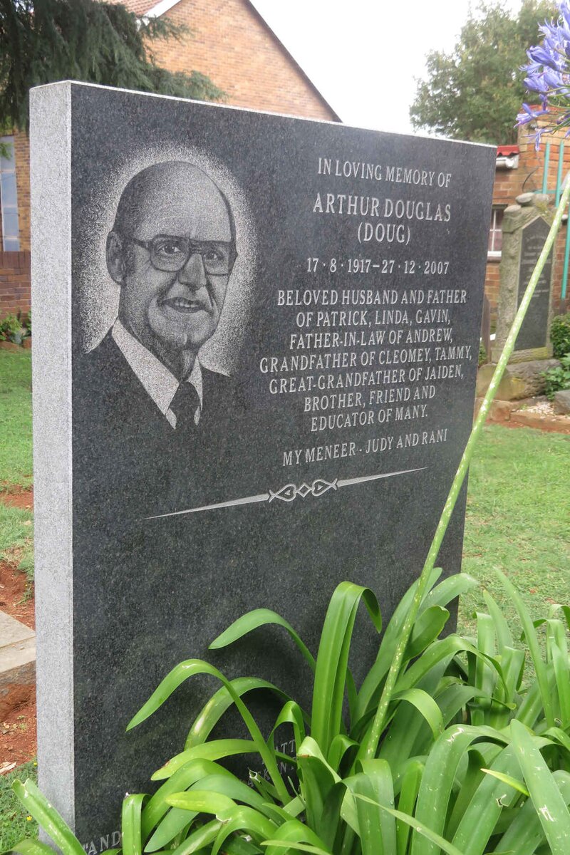 KICHENBRAND Arthur Douglas 1917-2007