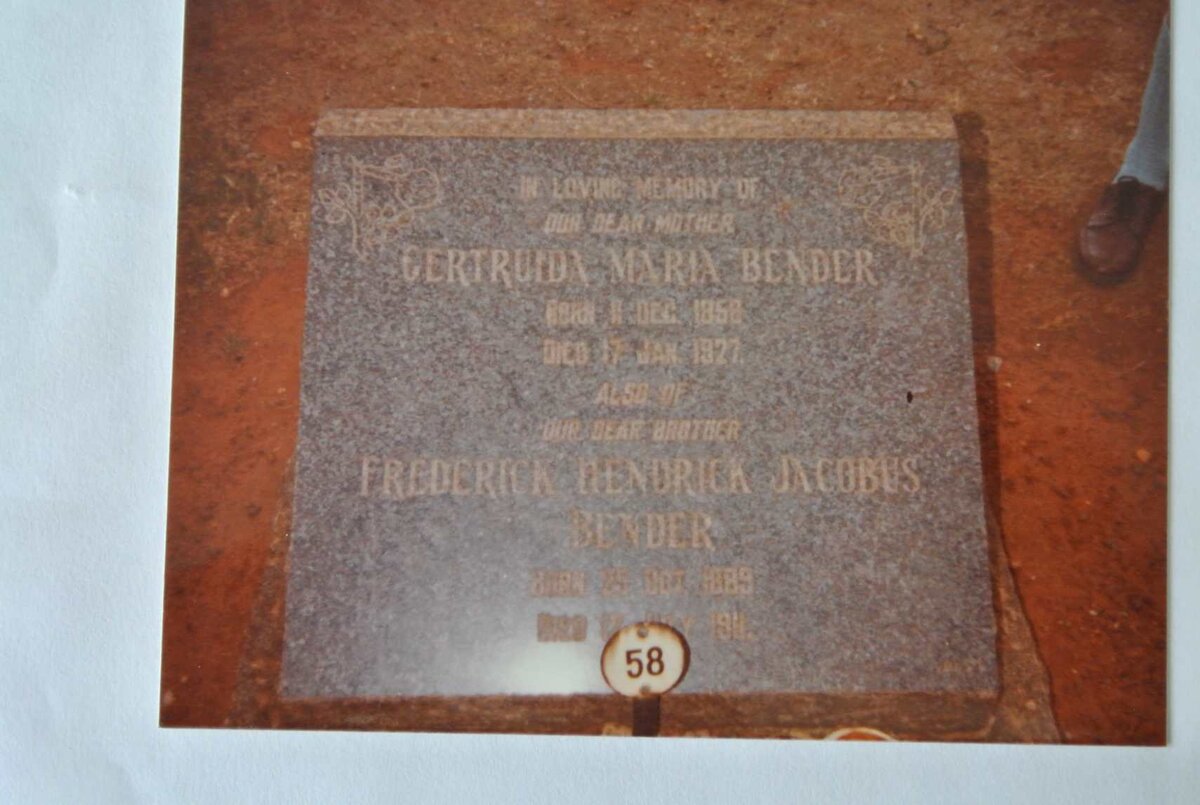 BENDER Gertruida Maria nee LUTTIG 1858-1927 :: BENDER Frederick Hendrick Jacobus 1889-1911