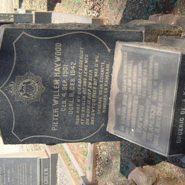 HAYWOOD Pieter Willem 1901-1942 &amp; Johanna Dorothea STEENKAMP 1900-1944