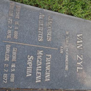 ZYL Jacobus Albertus, van 1882-1976 &amp; Francina Magdalena Sophia 1891-1977