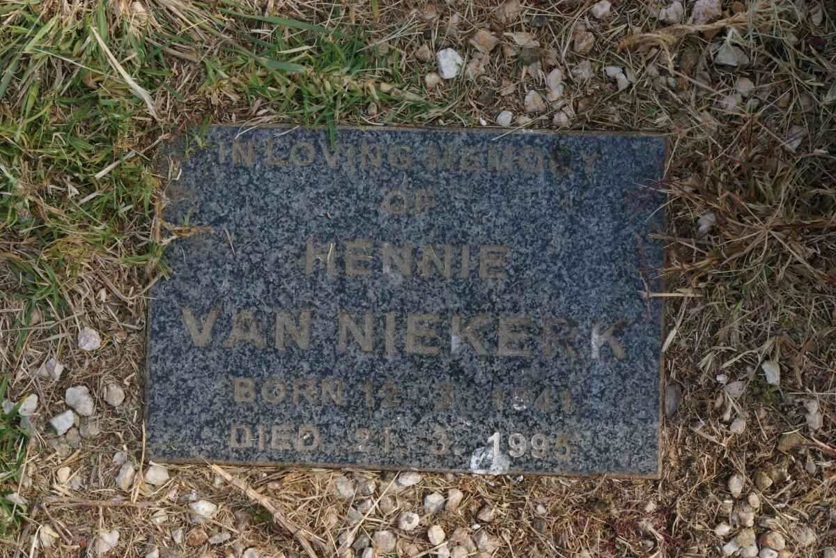 NIEKERK Hennie, van 1944-1995