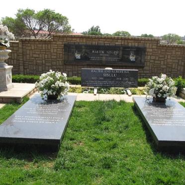 SISULU Walter 1912-2001 &amp; Albertina 1913-2011