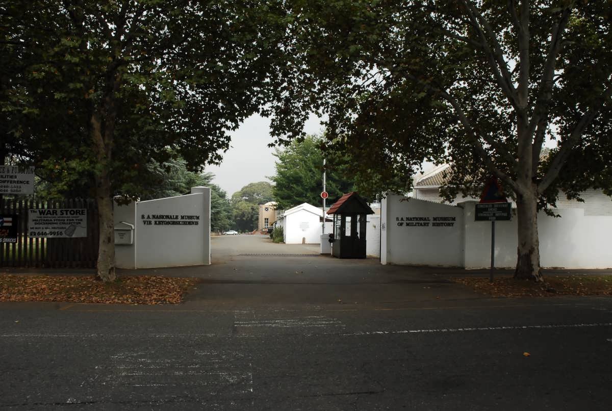 01. Entrance Eastwold Way