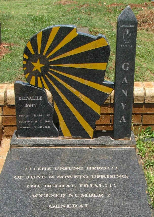 GANYA Dlevalile John ?-2004