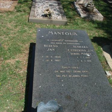 MANTOUA  Barend Jan 1920-1987 &amp; Sushara Catherina J.M. MAREE 1914-1991