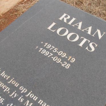 LOOTS Riaan 1975-1997