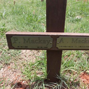 MACKAY P. 1930-2018 & A. 1929-2018