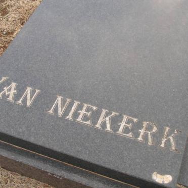 NIEKERK Pieter George, van 1925-1993 &amp; Hester Maria 1937-2001