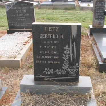 TIETZ Gertrud H. 1907-1979