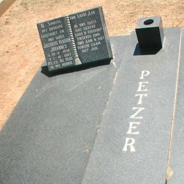 PETZER Jacobus Hendrik Johannes 1936-1997