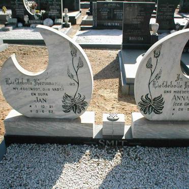 SMIT Jan 1921-1982 &amp; Annatjie GRIMES 1920-