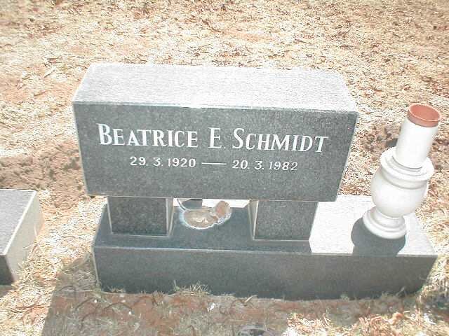 SCHMIDT Beatrice 1920-1982
