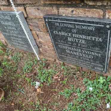 BUTZE Clarice Henrietta 1913-2017 :: MANEVELD Stephanie Yvonne 1935-2009