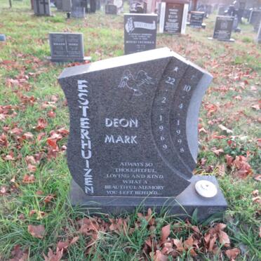 ESTERHUIZEN Deon Mark 1969-1998