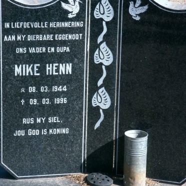 GOUWS Mike Henn 1944-1996