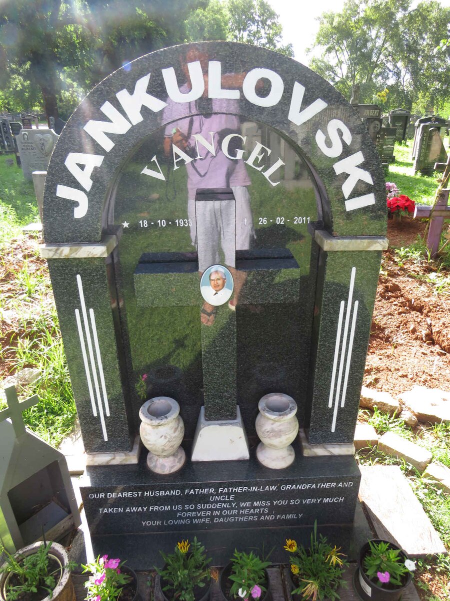 JANKULOVSKI Vangel 1933-2011