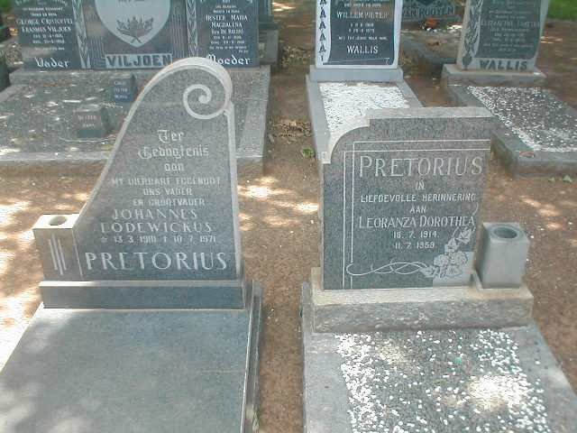 PRETORIUS Johannes Lodewickus 1910-1971 &amp; Leoranza Dorothea 1914-1959