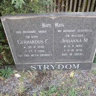 STRYDOM Gerhardus C. 1898-1988 &amp; Johanna M. 1894-1970