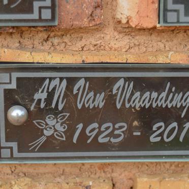 VLAARDINGEN A.N., van 1923-2015