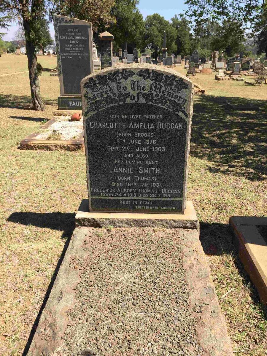 DUGGAN Charlotte Amelia nee BROOKS 1876-1963 :: SMITH Annie nee THOMAS -1931 :: DUGGAN Frederick Aubrey Thomas 1919-1991