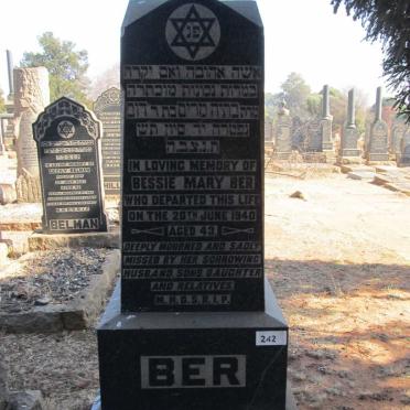 B - Vanne :: Surnames - B