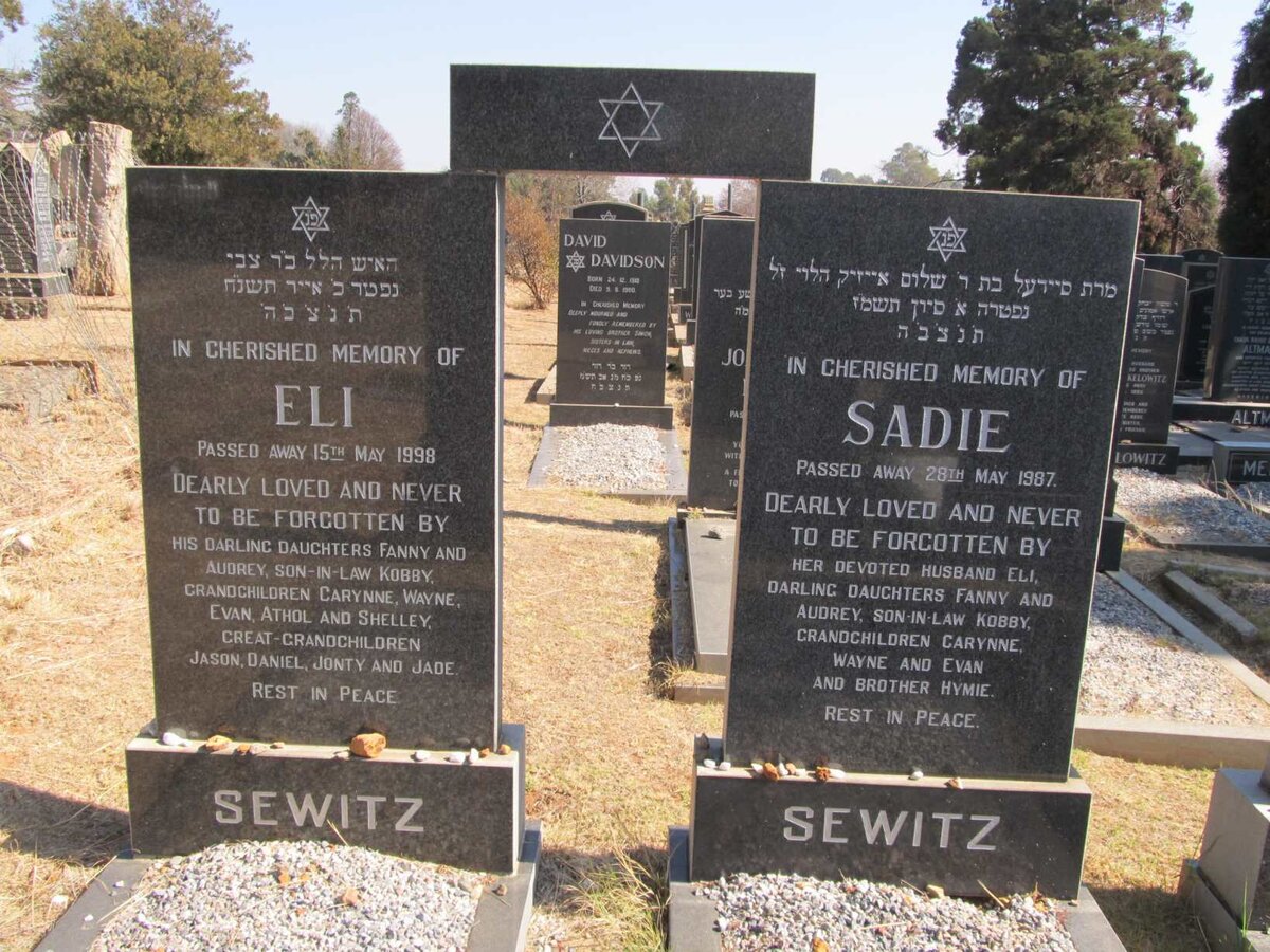 SEWITZ Eli -1998 &amp; Sadie -1987