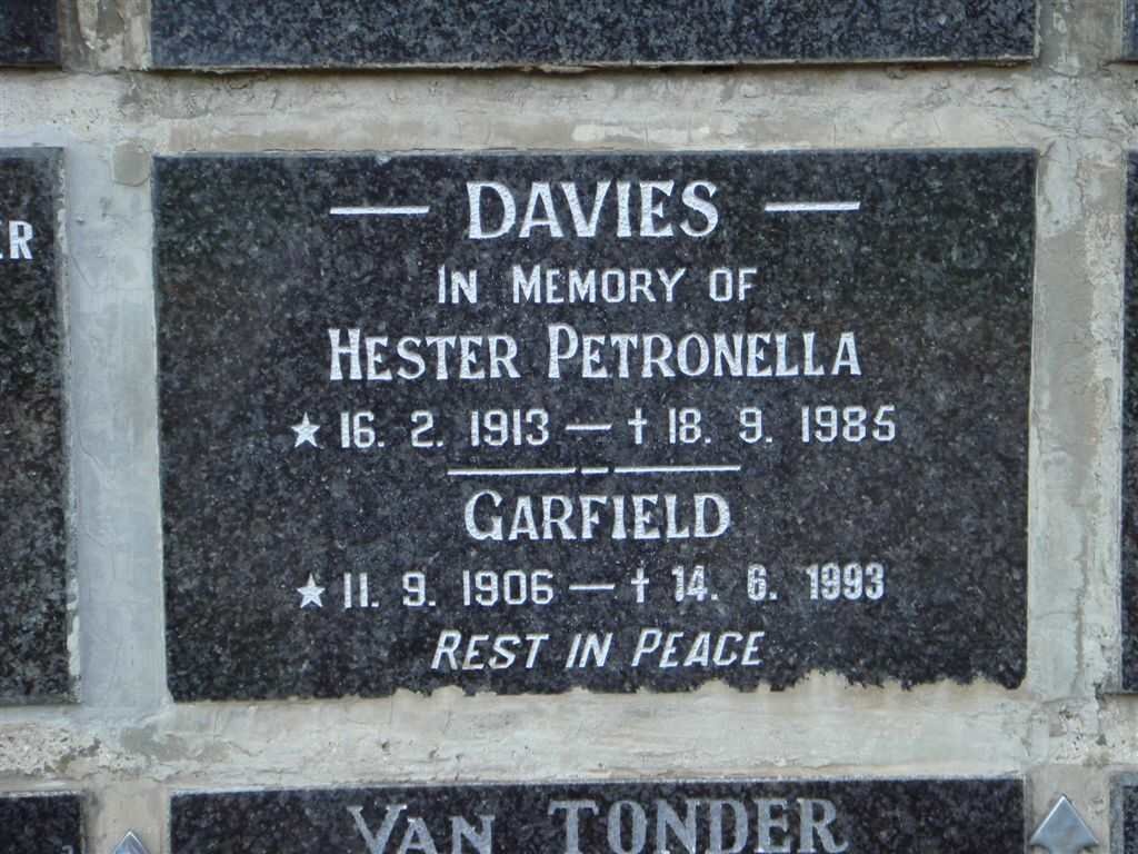 DAVIES Garfield 1906-1993 &amp; Hester Petronella 1913-1985