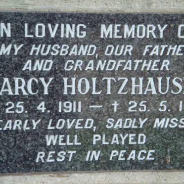 HOLTZHAUSEN D'Arcy 1911-1981