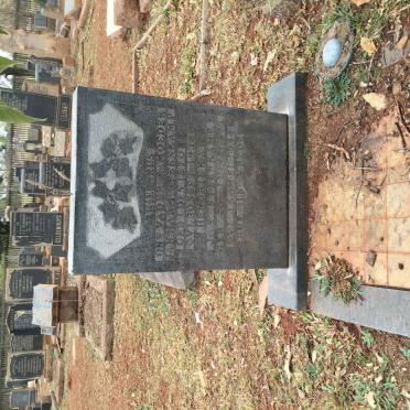 STEENKAMP Jan Harm 1870-1938 &amp; Hendrieka J.S. 1873-1944