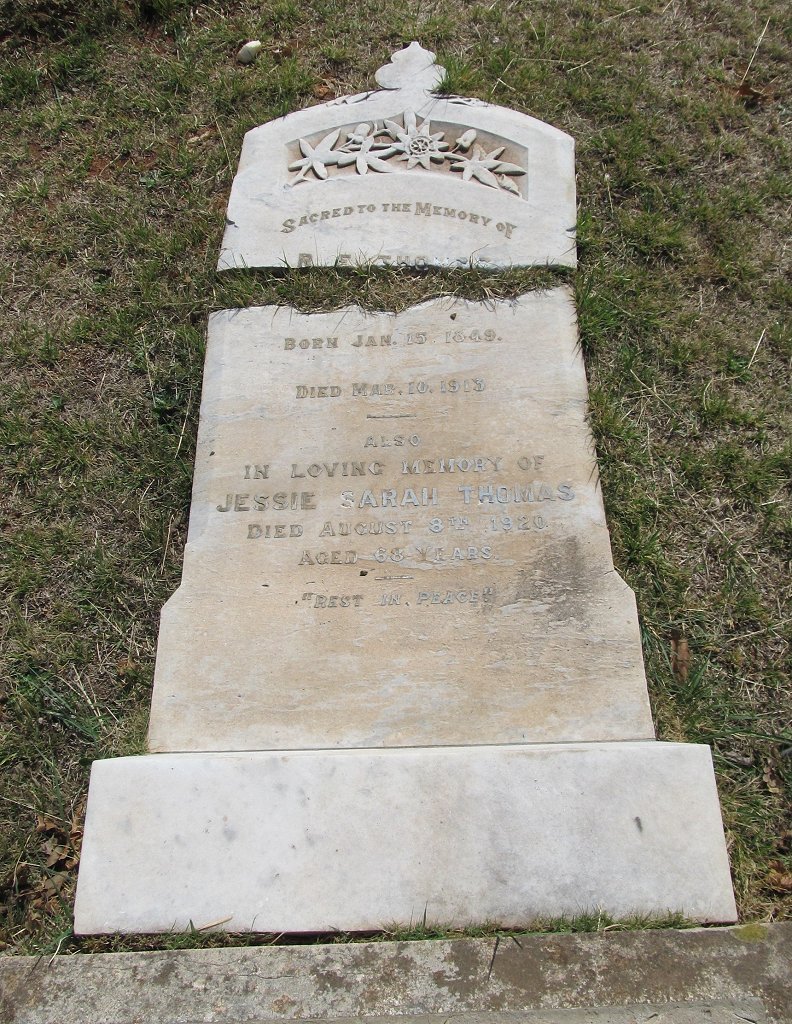 THOMAS R.F. 1849-1913 &amp; Jessie Sarah -1920